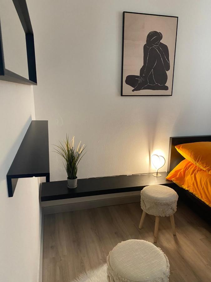 Casa Rosina - Caramella, Nel Nucleo, Ai Piedi Della Verzasca- Holiday home Gordola